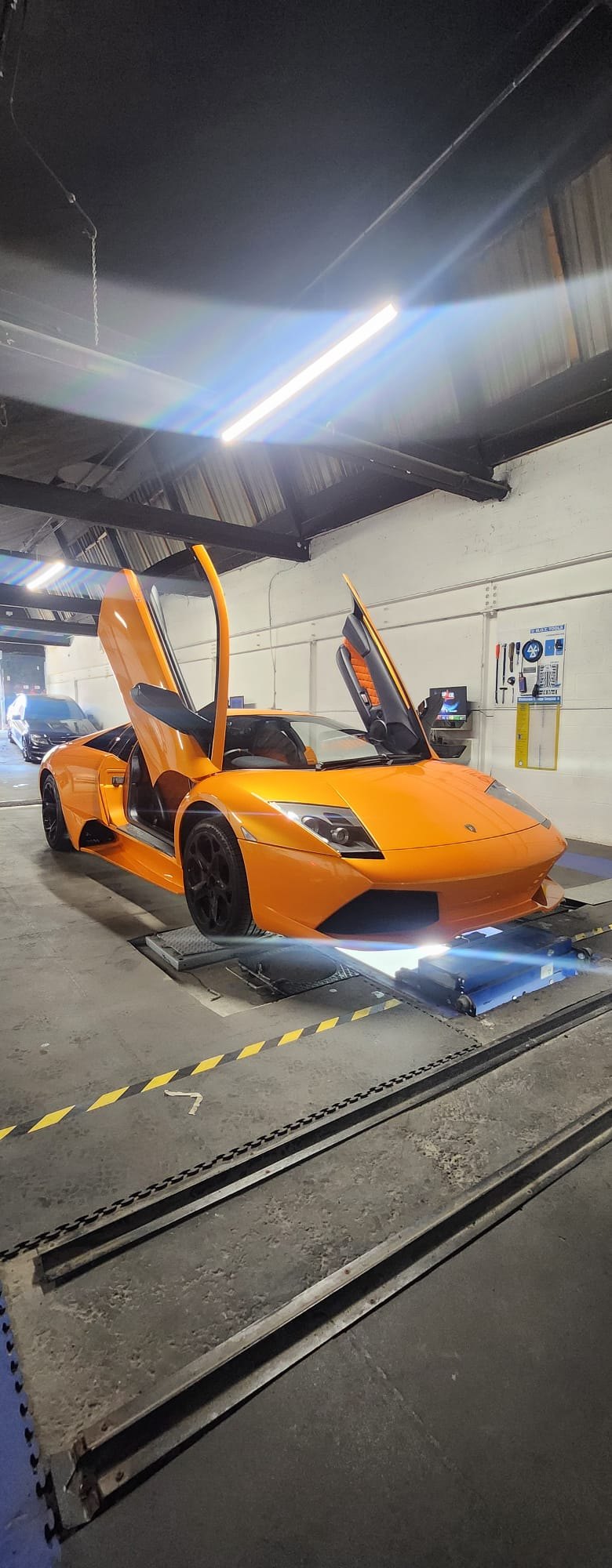 Lamborghini in AR MOT workshop
